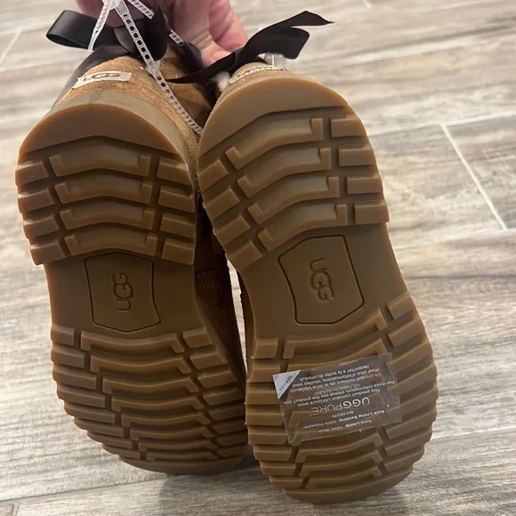 🩷Beautiful Girls Uggs - Picture 4 of 6